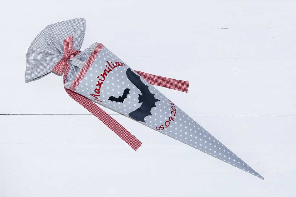 Schultüte mit Fledermaus