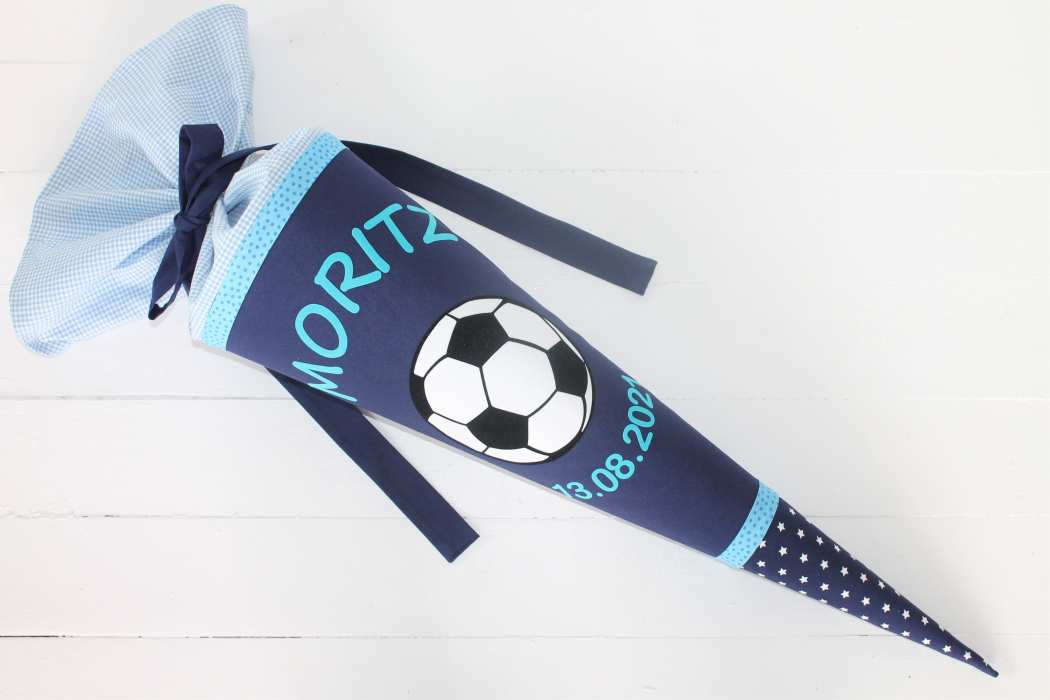Schultüte mit Fußßball